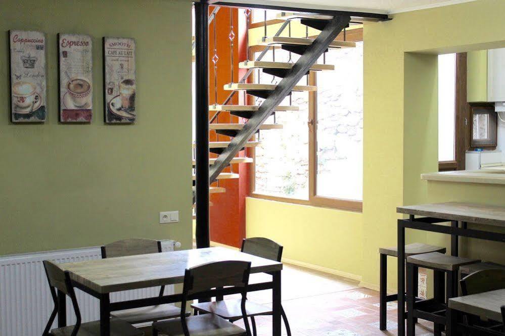 Red Fox Guesthouse Tbilisi Exterior photo